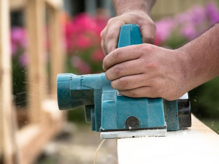 Trim your door - fitting door hinges