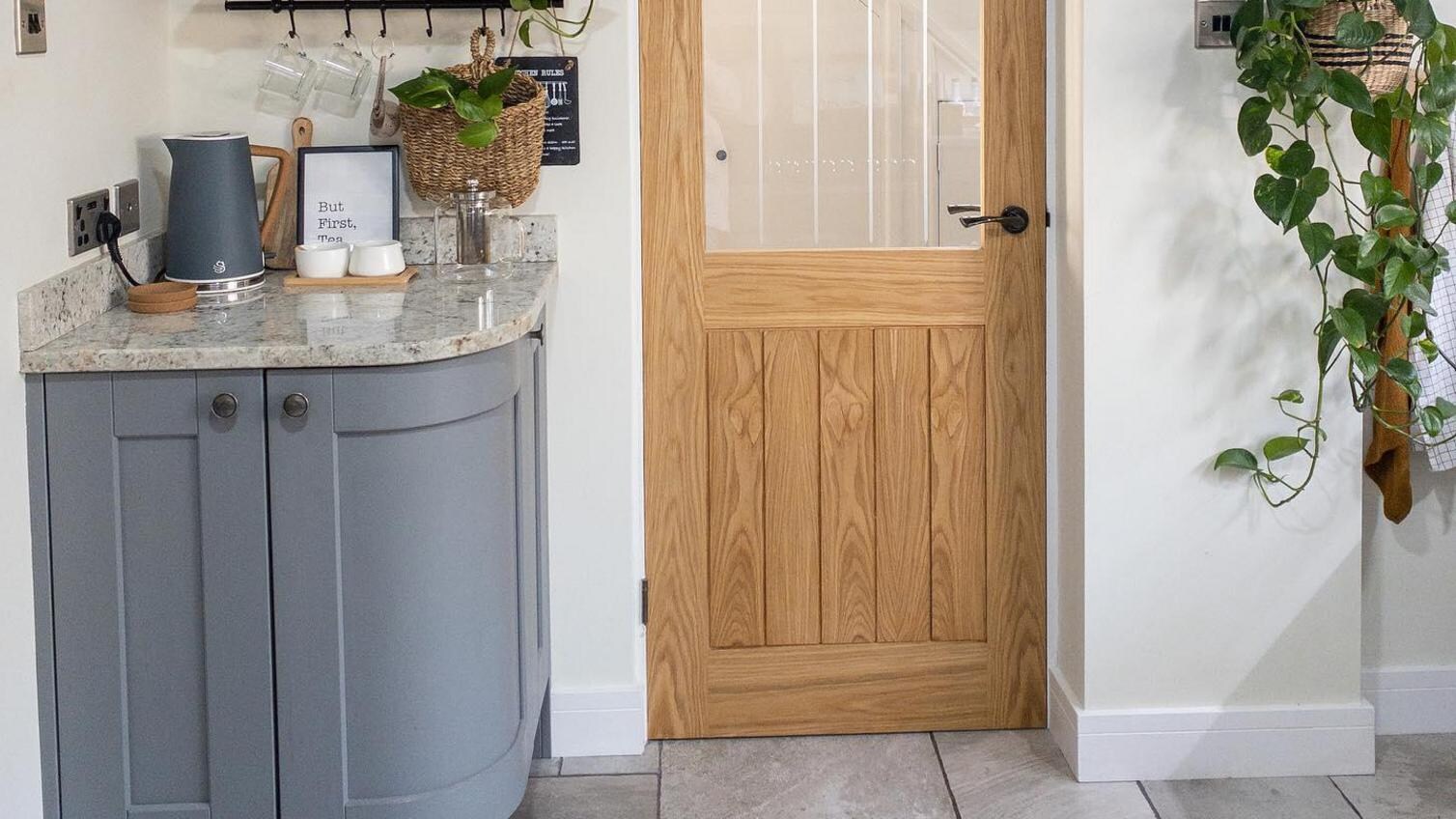 04 Curved kitchen cabinet emilyjaneatrowancottage