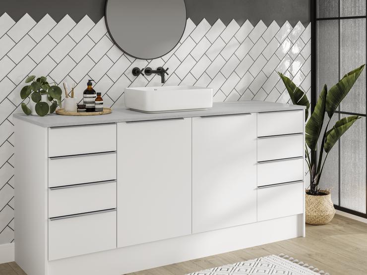 Hockley super matt white bathroom