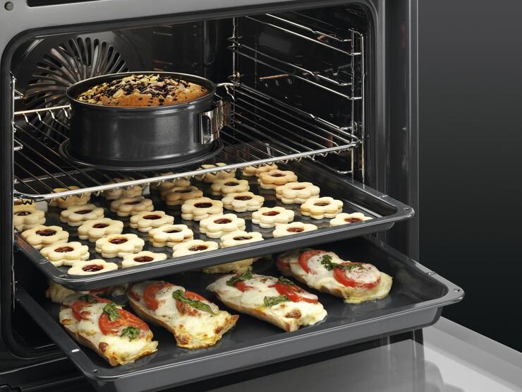 AEG Stainless Steel Single Multi-Function Oven