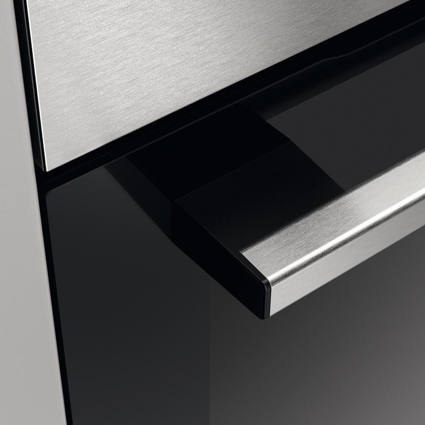 HZA3401 oven handle close up