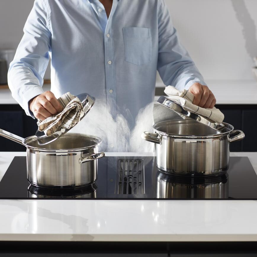 Lamona downdraft hob in chilcomb navy kitchen