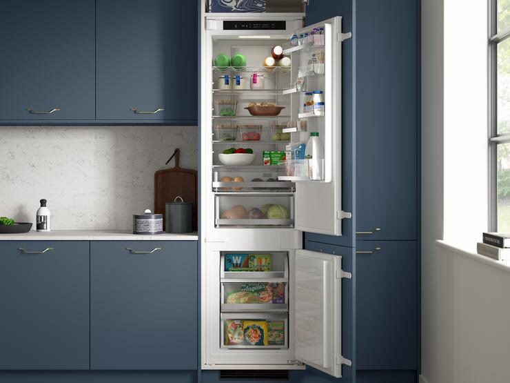 Lamona LAM6380 Integrated Fridge Freezer in a Hockley Marine Blue Kitchen