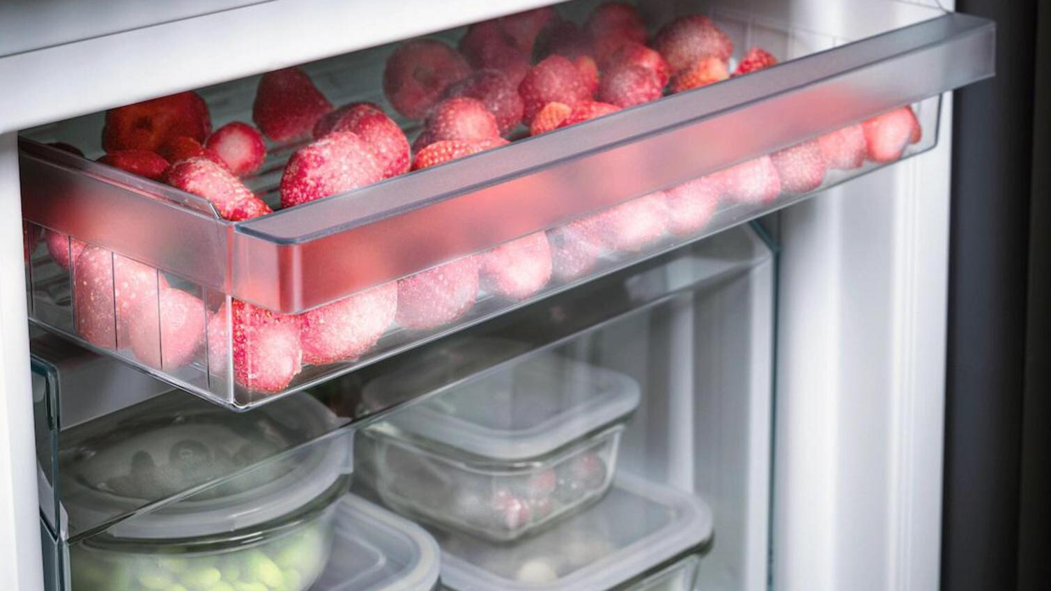 Miele KFN7114F Integrated 70/30 White Fridge Freezer Freezer Tray