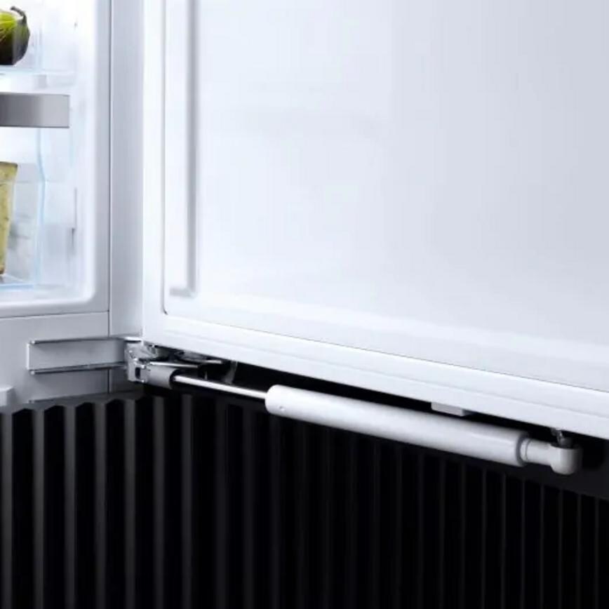 Miele Int Tall Freezer White Door