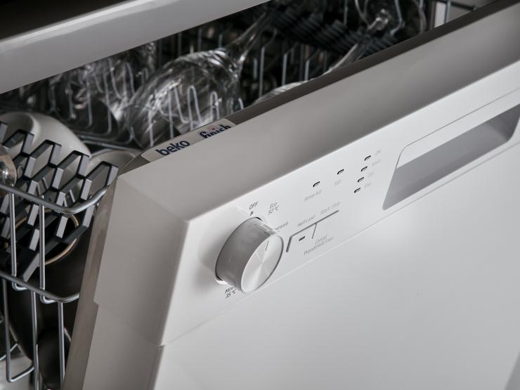 Beko freestanding dishwasher