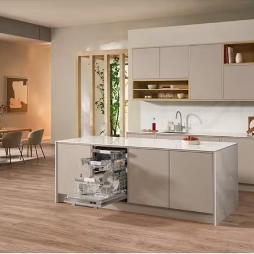 Miele 60cm integrated Dishwasher Stainless Steel Angle
