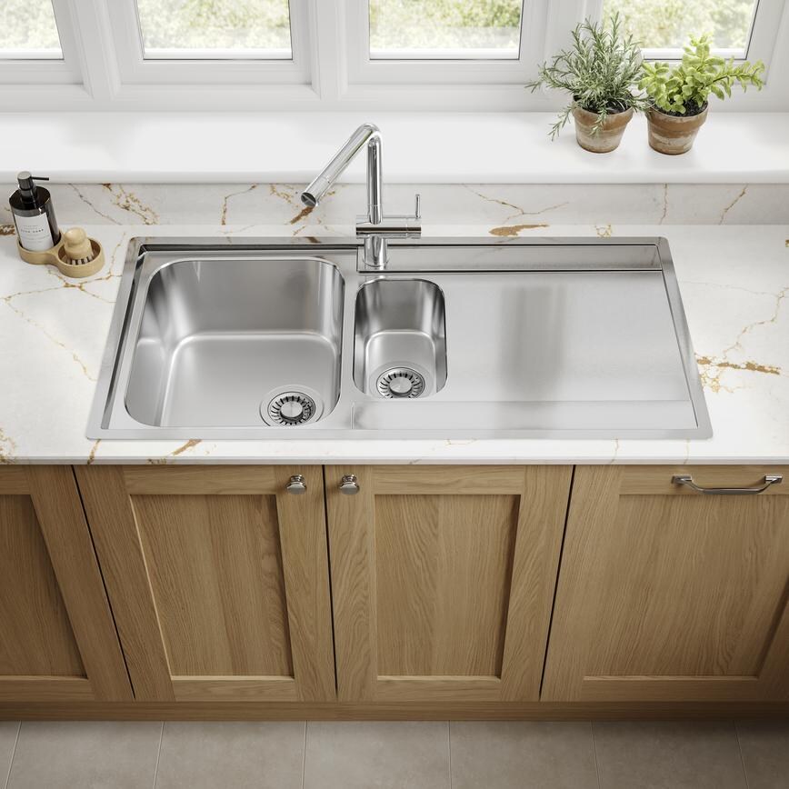 Franke Maris 1.5 Bowl Sink Right Handed Chilcomb Oak