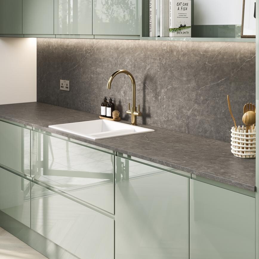 Howdens 3m x 22mm Square Edge Soft Pietra Stone Effect LamInate Worktop In Clerkenwell Gloss Reed Green