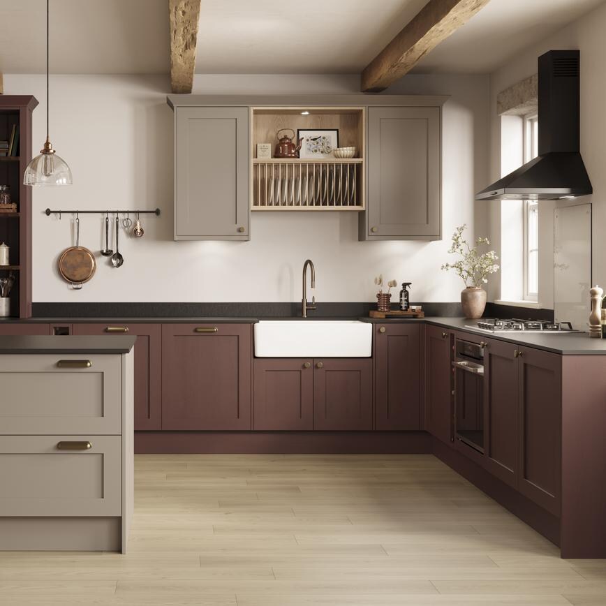 O&G LightCashew Oak 12mm Laminate Kitchen