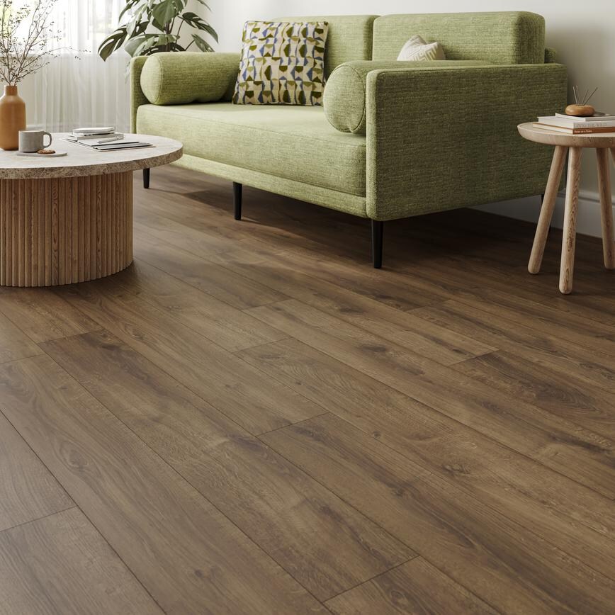 O&G Auburn Oak 12mm Laminate Living Room