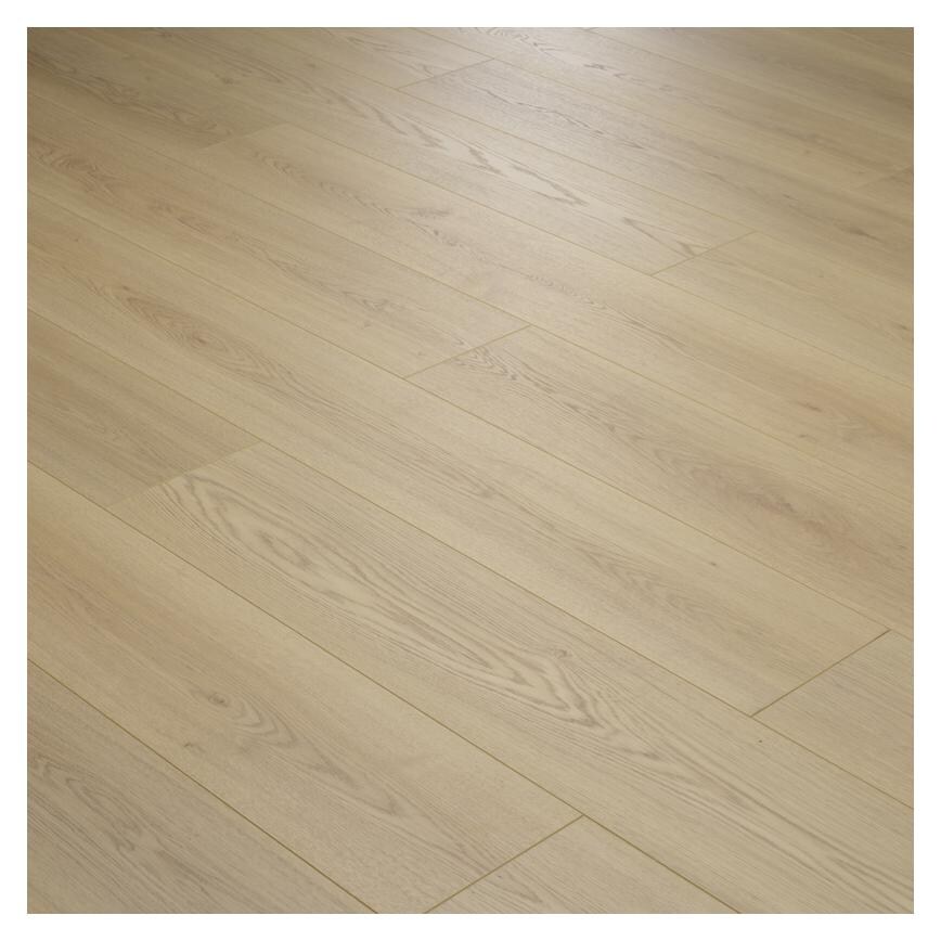O&G LightCashew Oak 12mm Laminate Angled