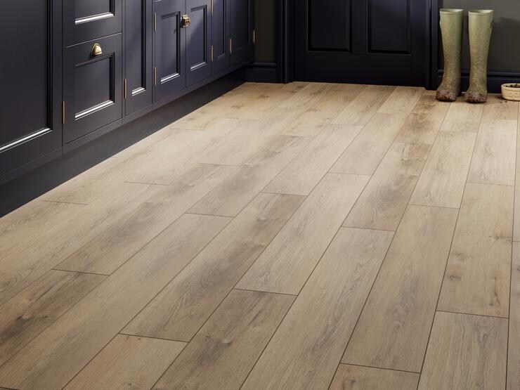 Oake & Gray Timeless Oak Luxury Rigid Vinyl Flooring with Integrated Underlay 2.2m² Pack