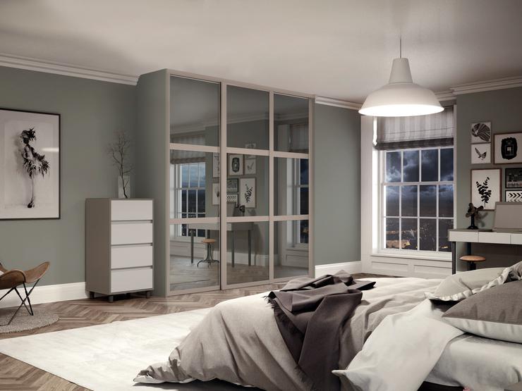 Shaker_3D_3panel_Mirror_Cashmere Frame_02.18_S3 (Retcouch) - FLAT