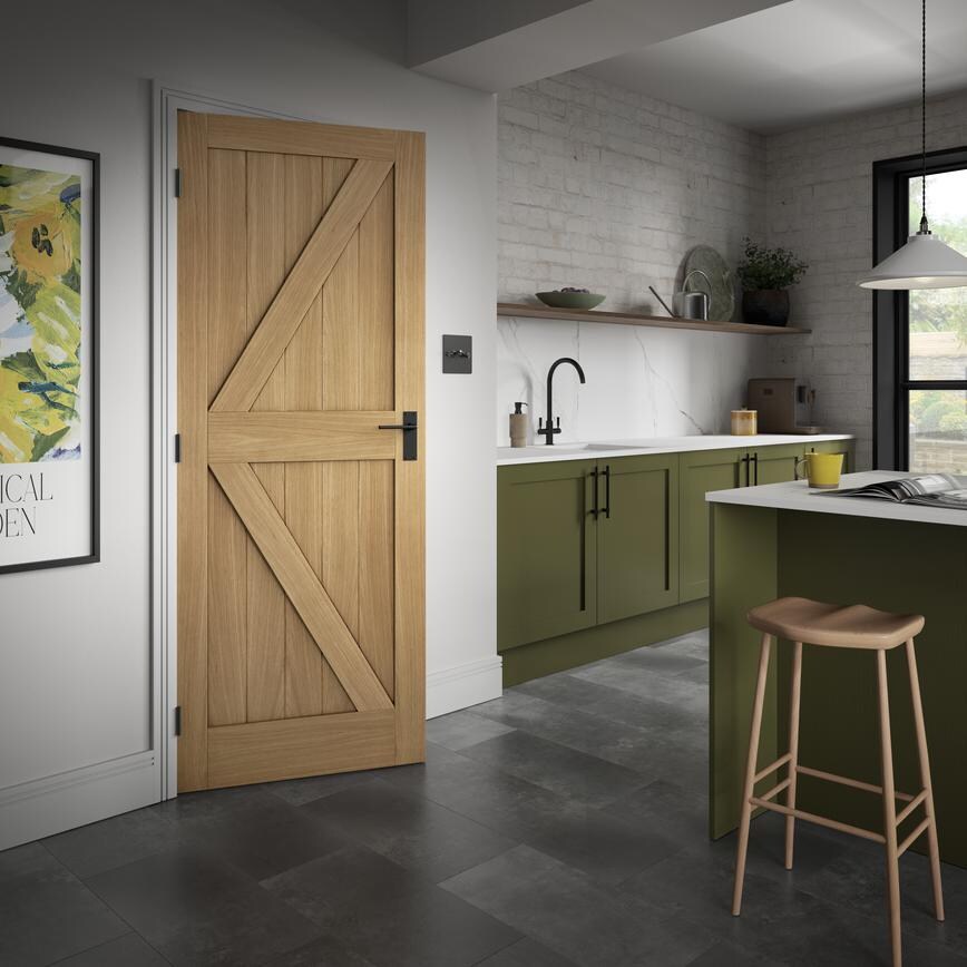 Howdens Barn Oak Pre-Finished Door