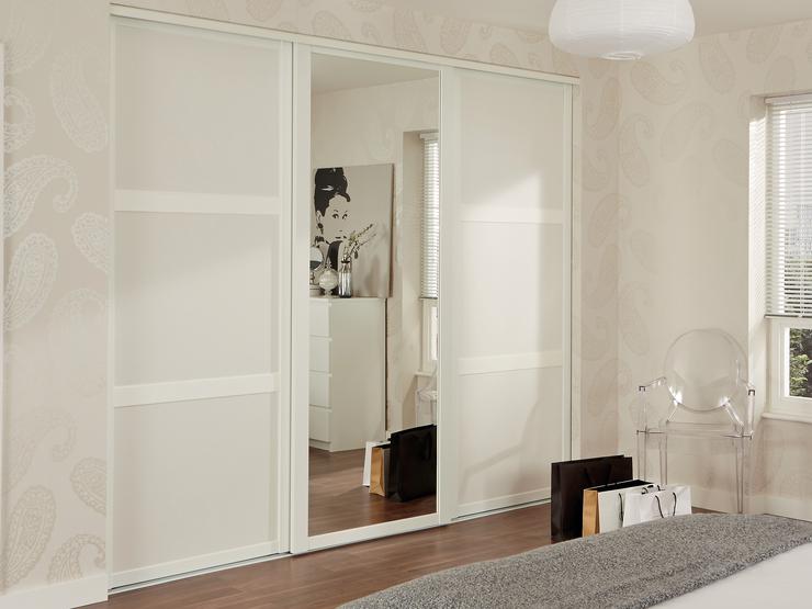 Shaker Panel and Mirror Door white