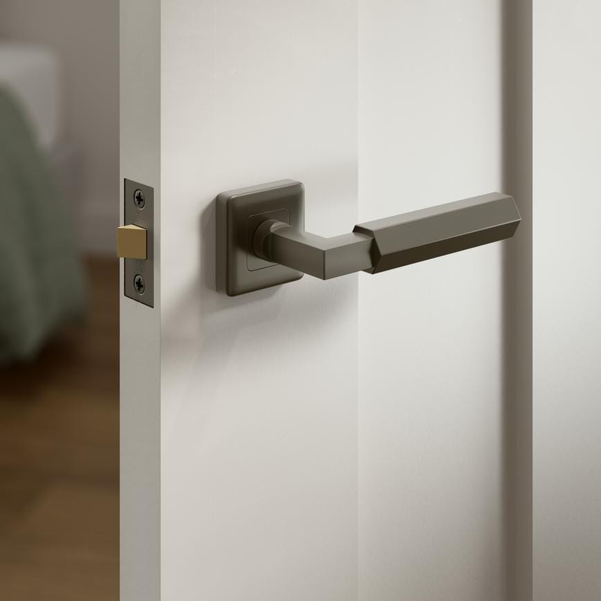 Tanaro Heag Lever On Rose Matt Bronze Situational