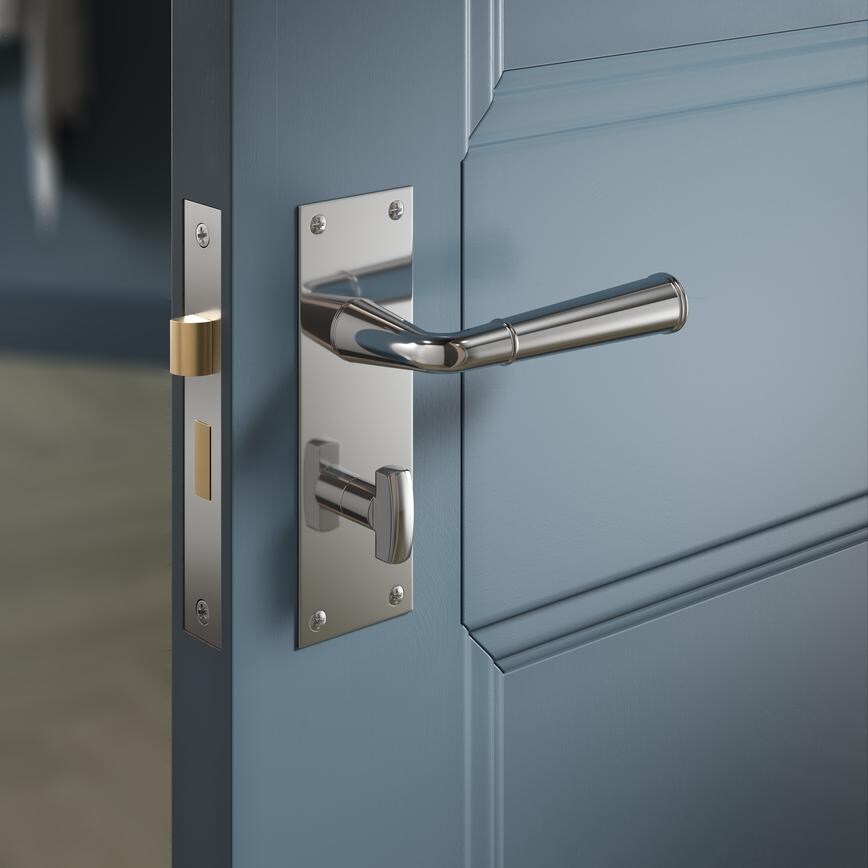 Arno Polished Chrome Bathroom Backplate Situational
