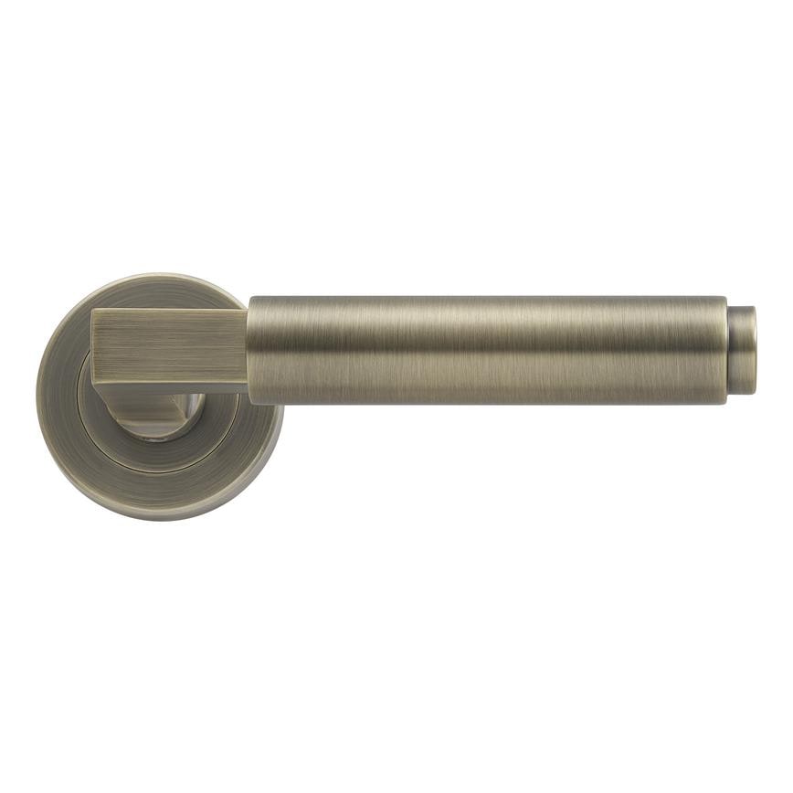 Runda Antique Brass Lever on Rose Door Handle Pair
