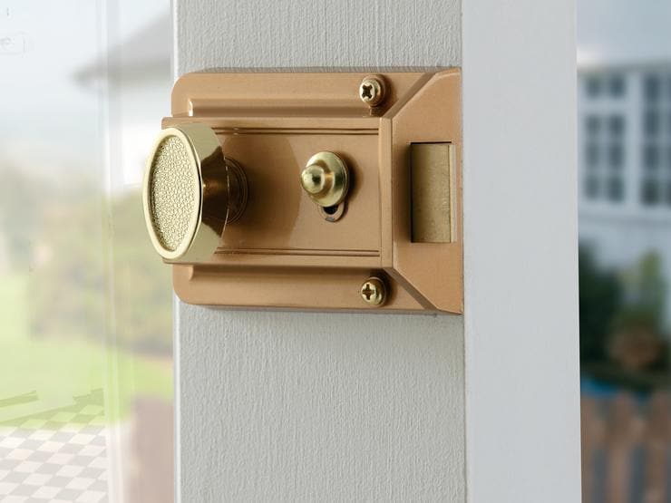 Economy Brass Cylinder Nightlatch (60mm backset)