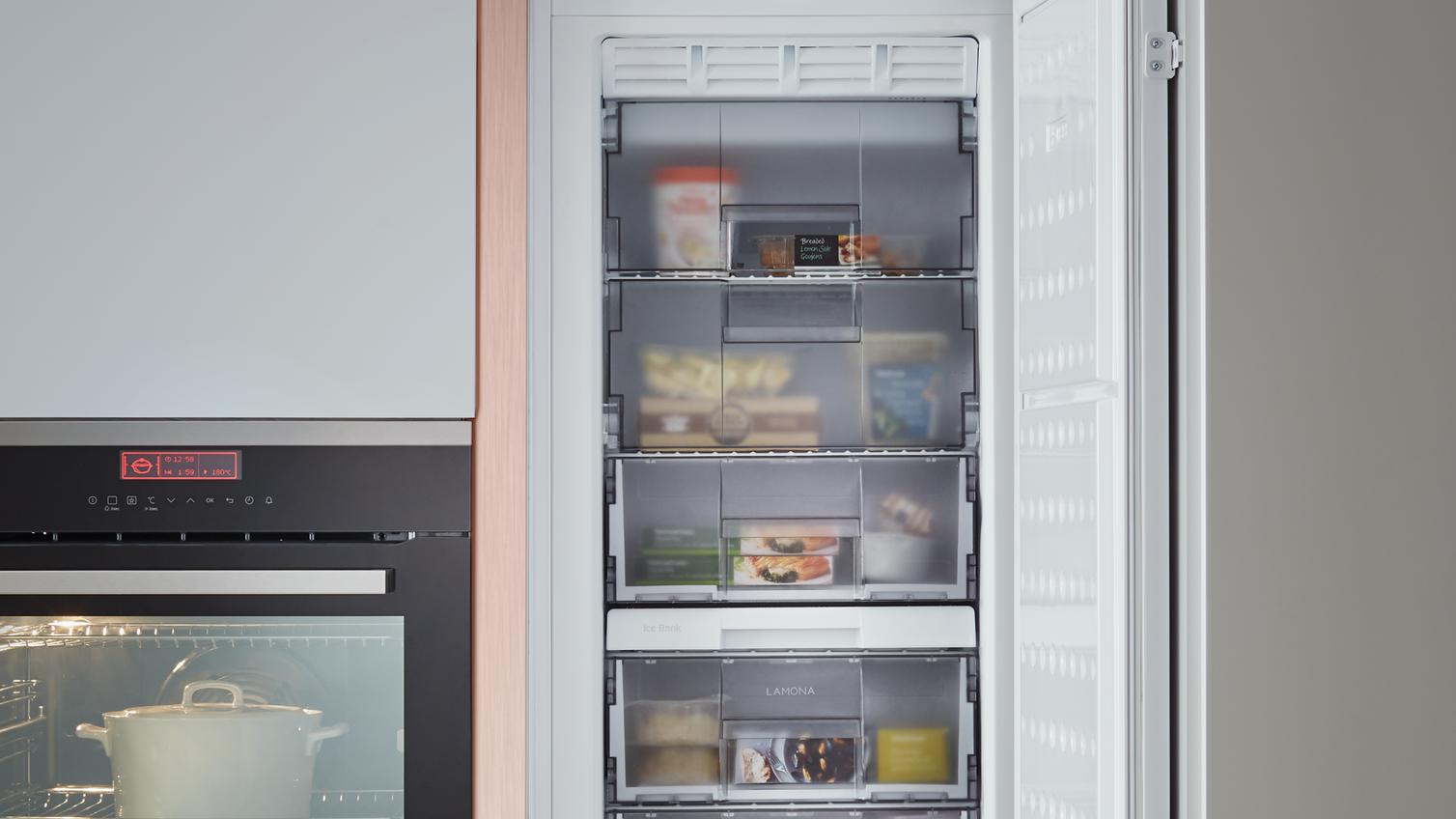 COOKBOOK-FREEZER-01_RT1