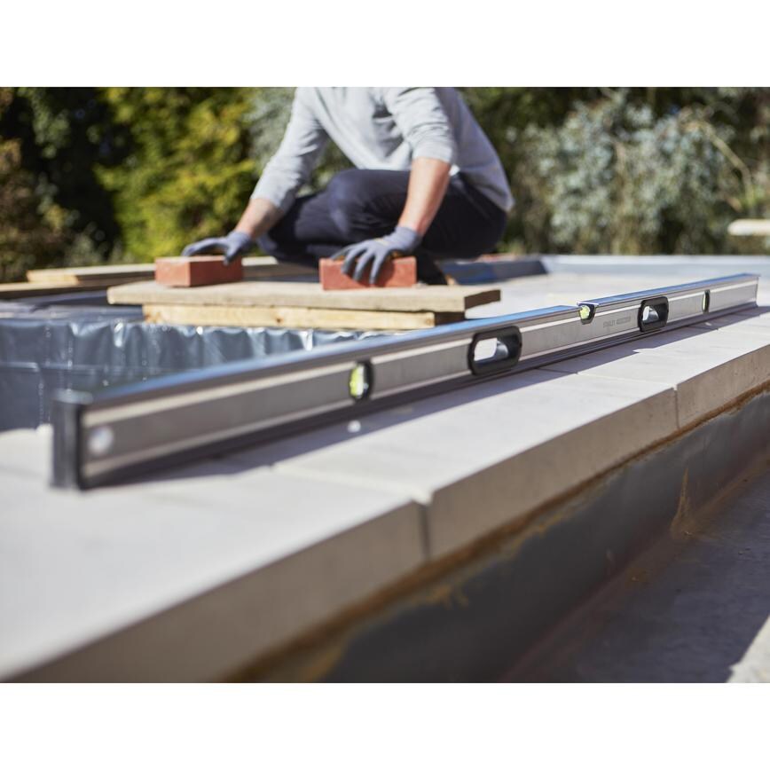 Stanley Fatmax Pro Boxbeam Level 180cm in use worksite