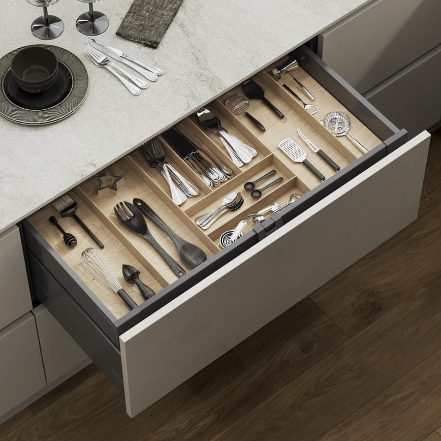 900mm oak cutlery tray