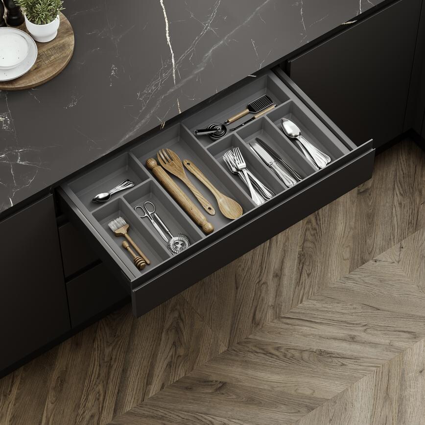 800mm Moulded Anthracite Tray