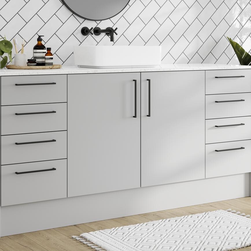 Greenwich Dove Grey Bathroom Main Set Shot