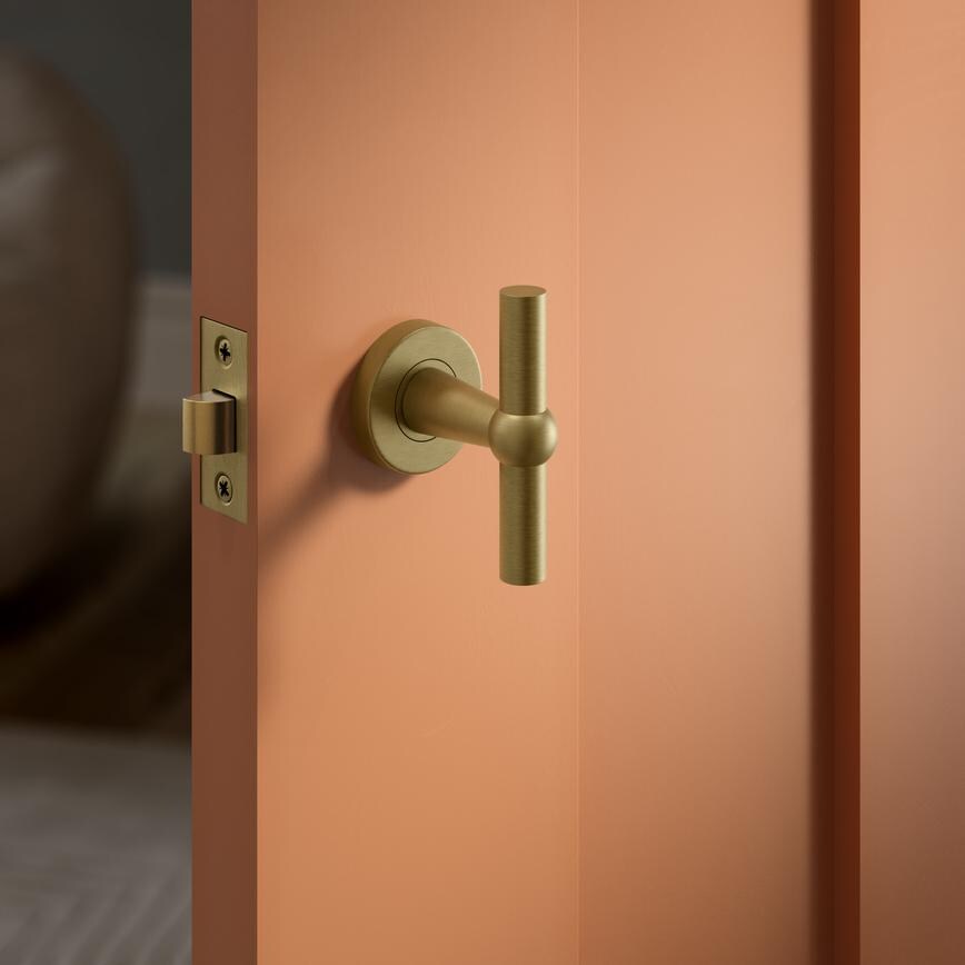 Como TBar Knob Handle Antique Brass Situational