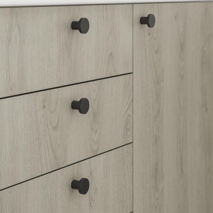 Greenwich light grey oak handles cameo