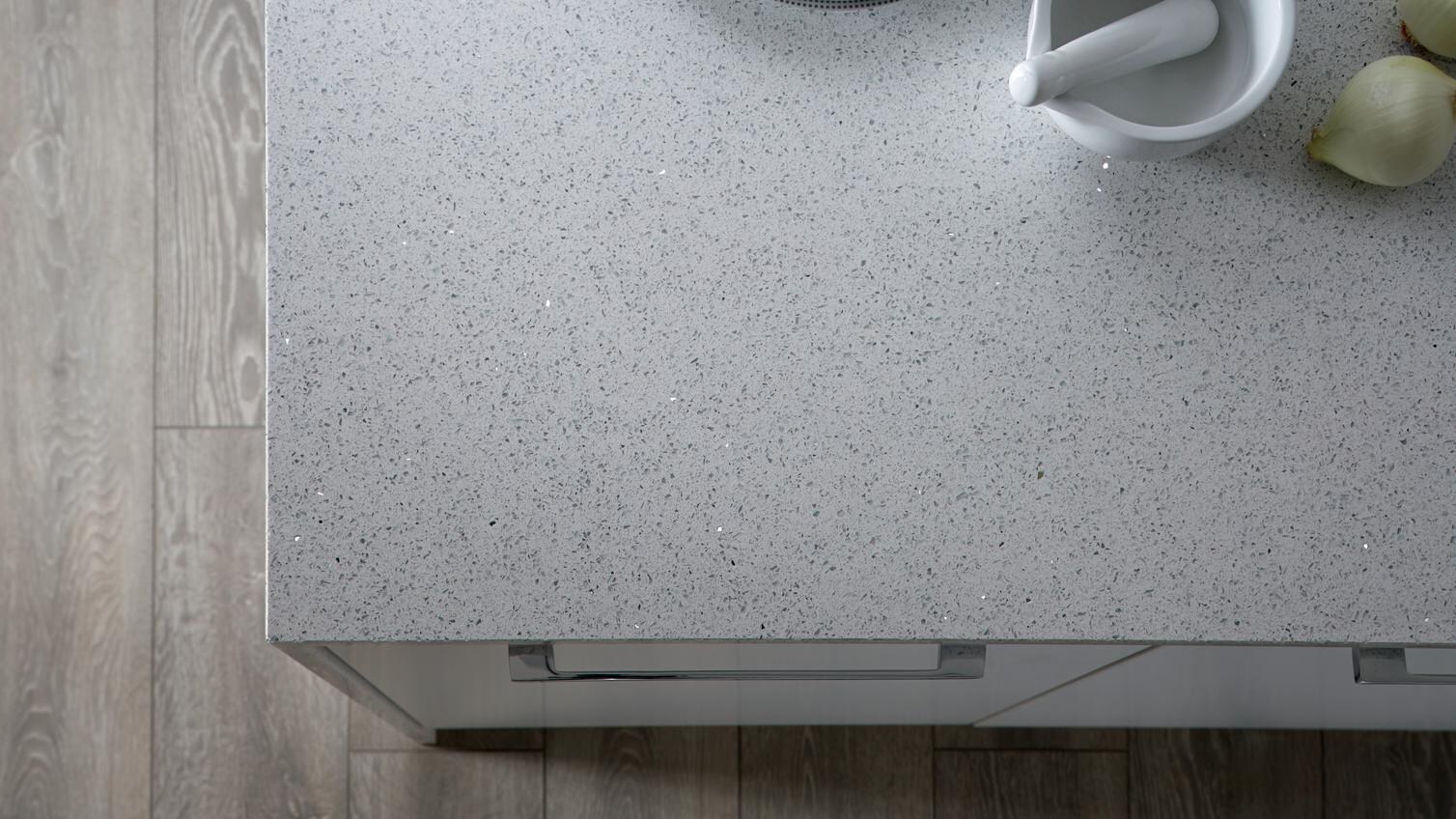 White Mirror Chip Quartz worktop