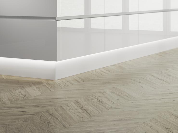 Hockley Mirror Gloss White Flooring
