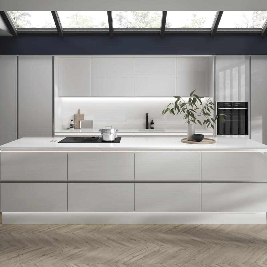 Hockley_MirrorGloss_DoveGrey_Handleless_Main_Final