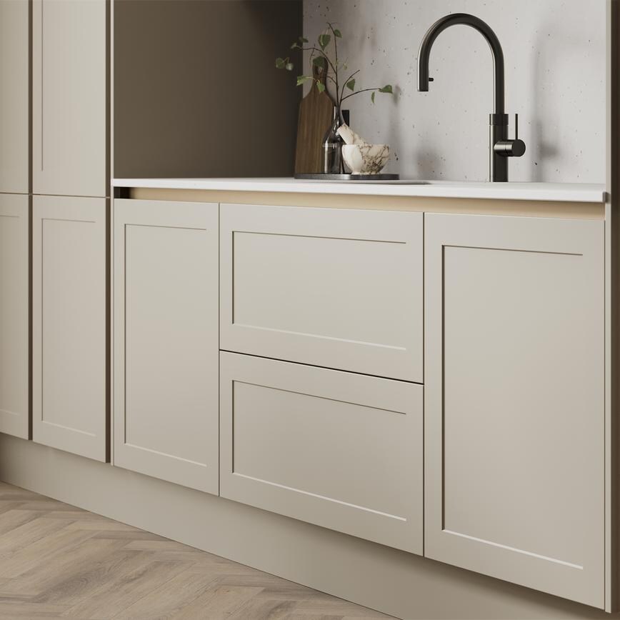 Frome Sandstone Handleless Bank Of Frontals