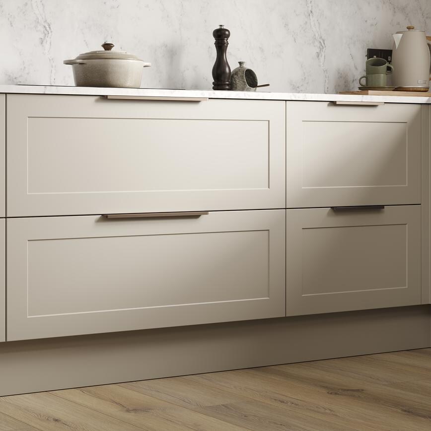 Frome Sandstone & Ash Green Bank Of Frontals