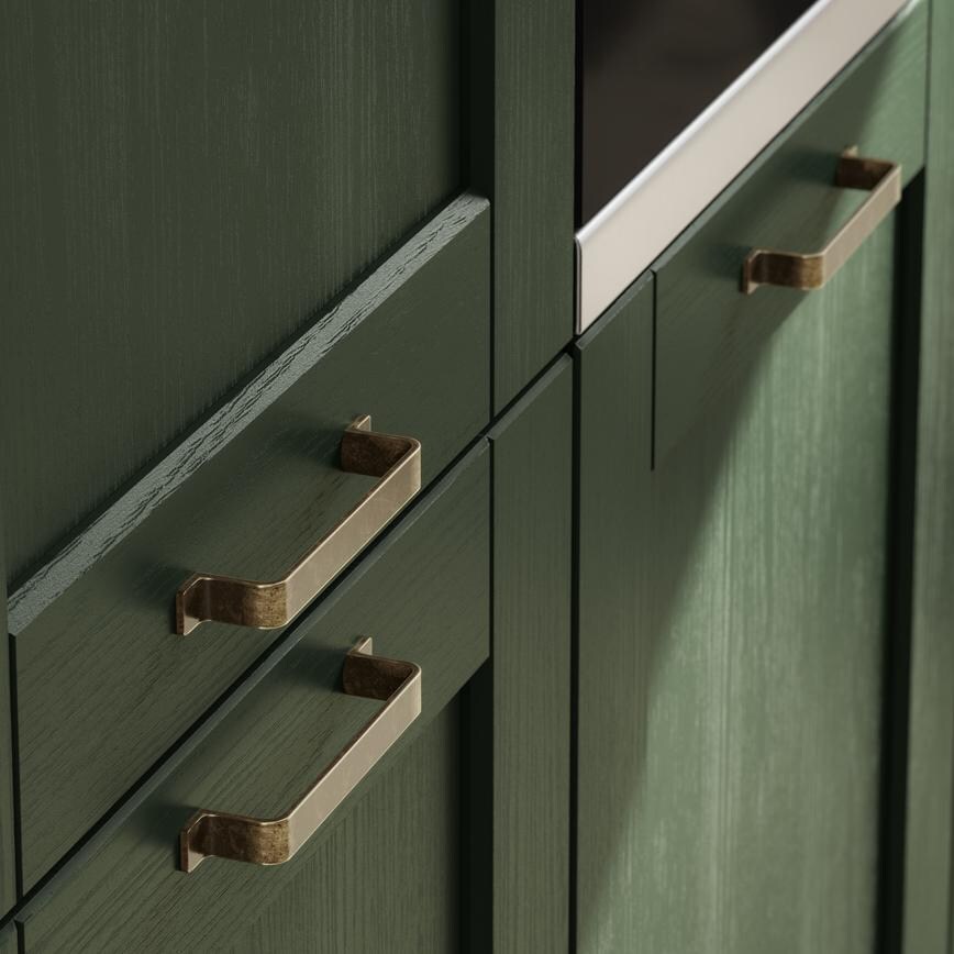 Fairford Dark Green Handles Detail