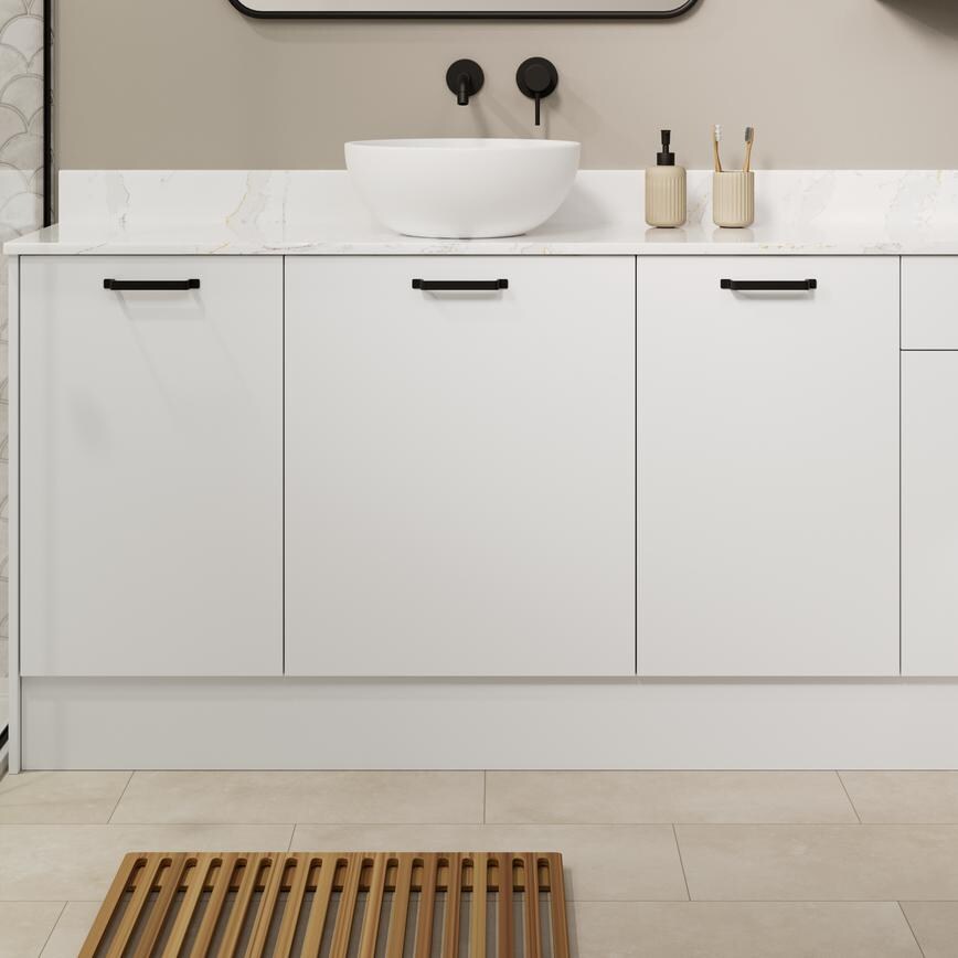 Greenwich Gloss White Bathroom Alternative Set Shot