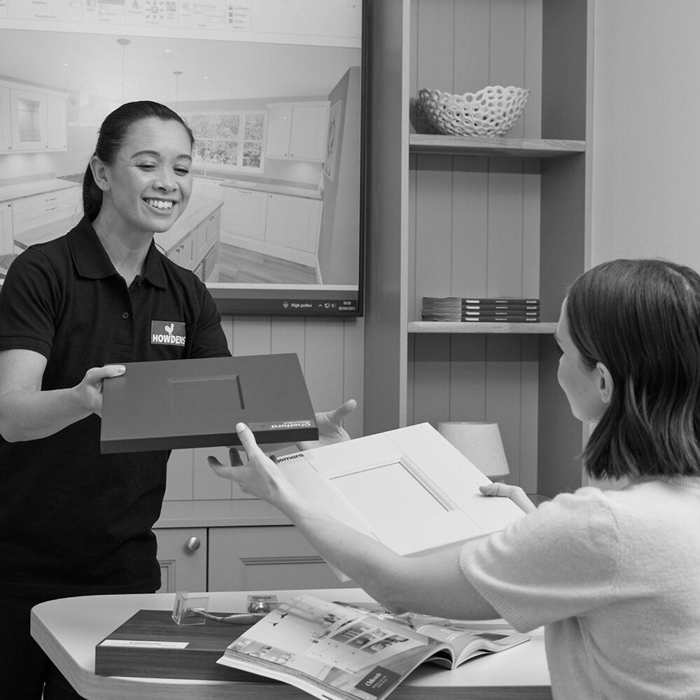 Customer working with a kitchen designer