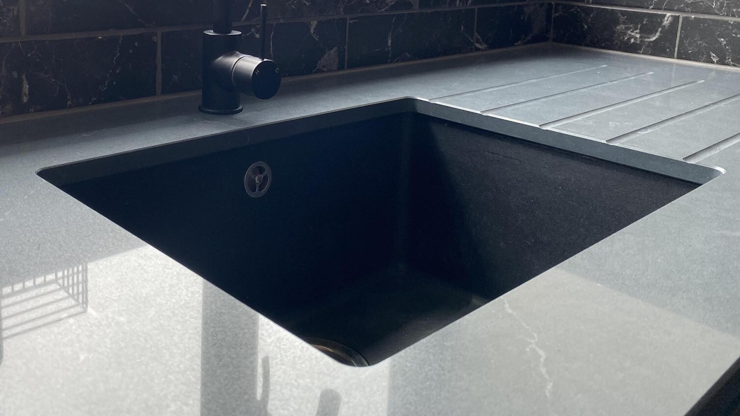 Sultry sink bowl