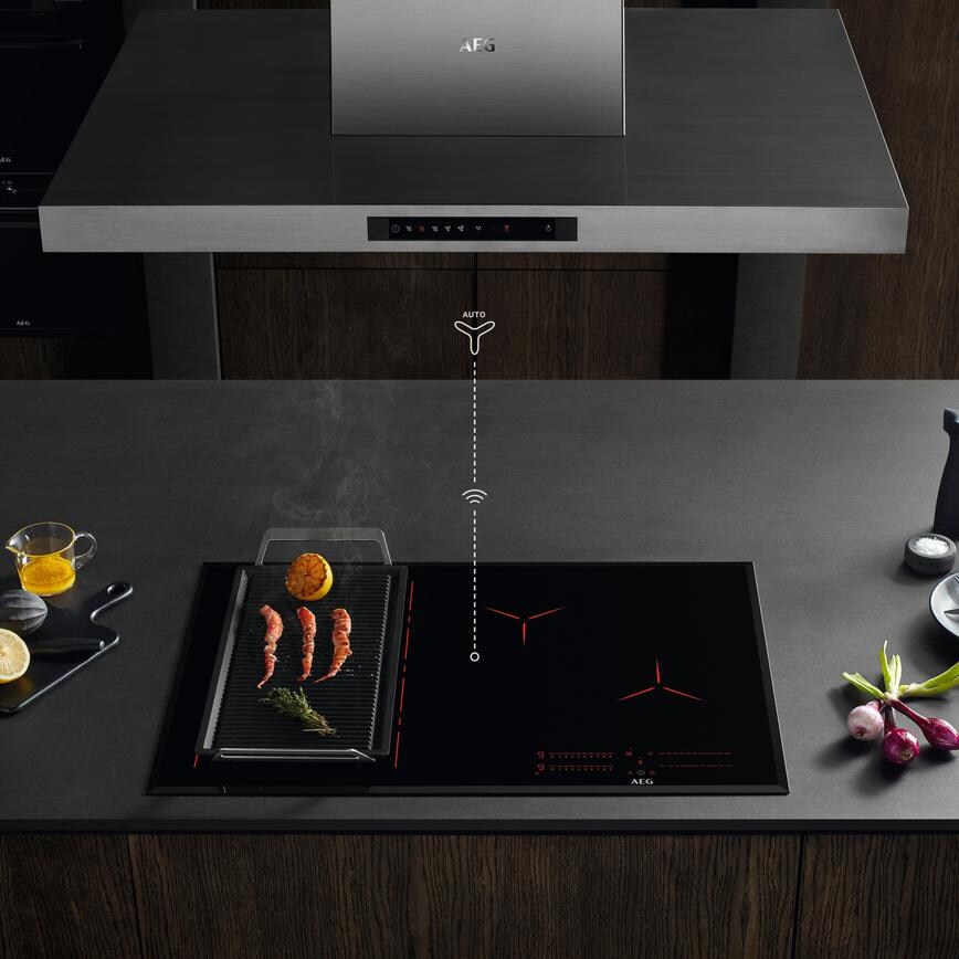 AEG Series 7000 IAX84411CB 80cm Black Electric Induction Hob