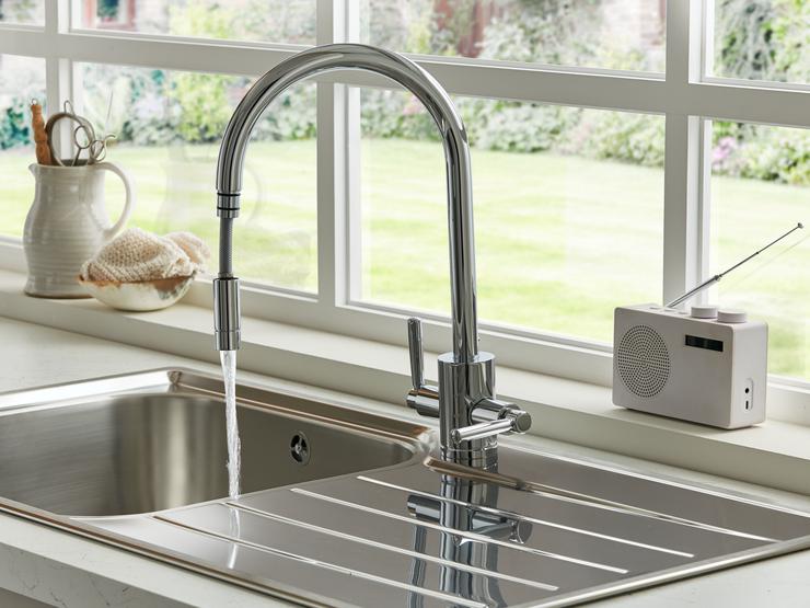 Lamona Chrome Garda swan neck pull-out monobloc tap