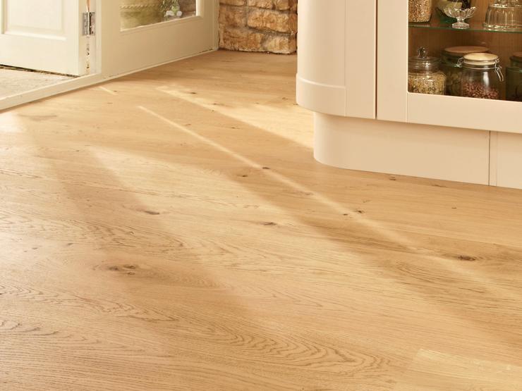 Howdens Real Wood Pre-Finished Oak Single Plank Wide