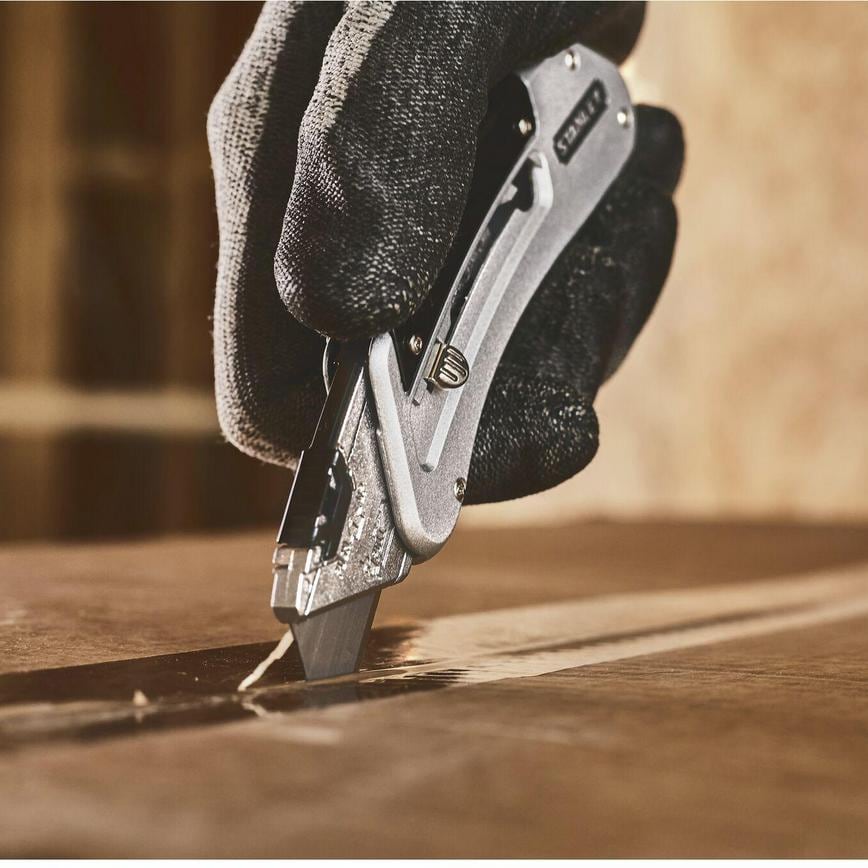 Stanley Quickslide 6" Retractable Utility Knife Opening Packaging