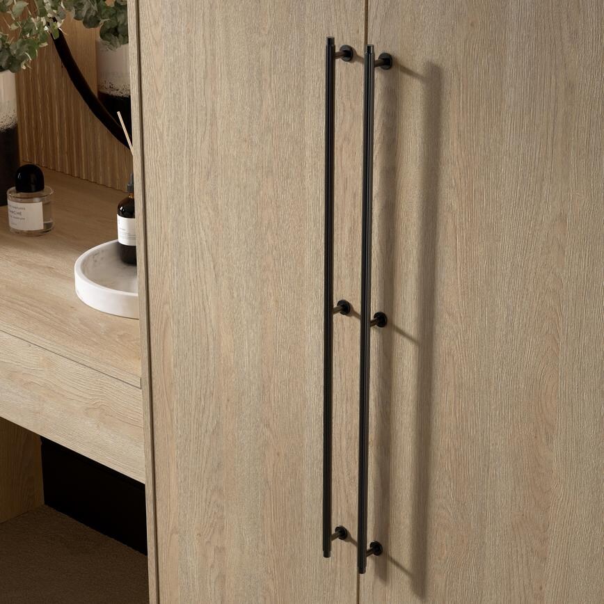 Handle Light Oak Cupboard