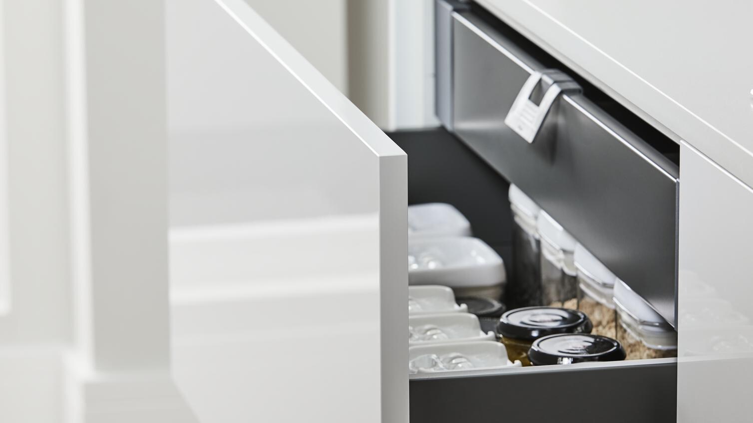 Hockley Mirror Gloss White - Drawer cameo