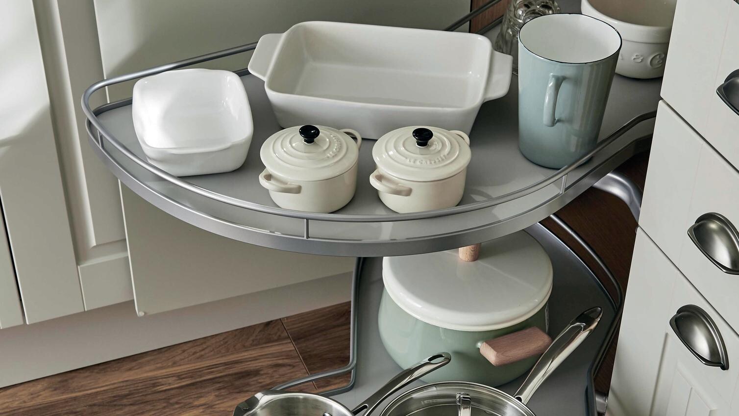 Full Extension Corner Storage Accessory