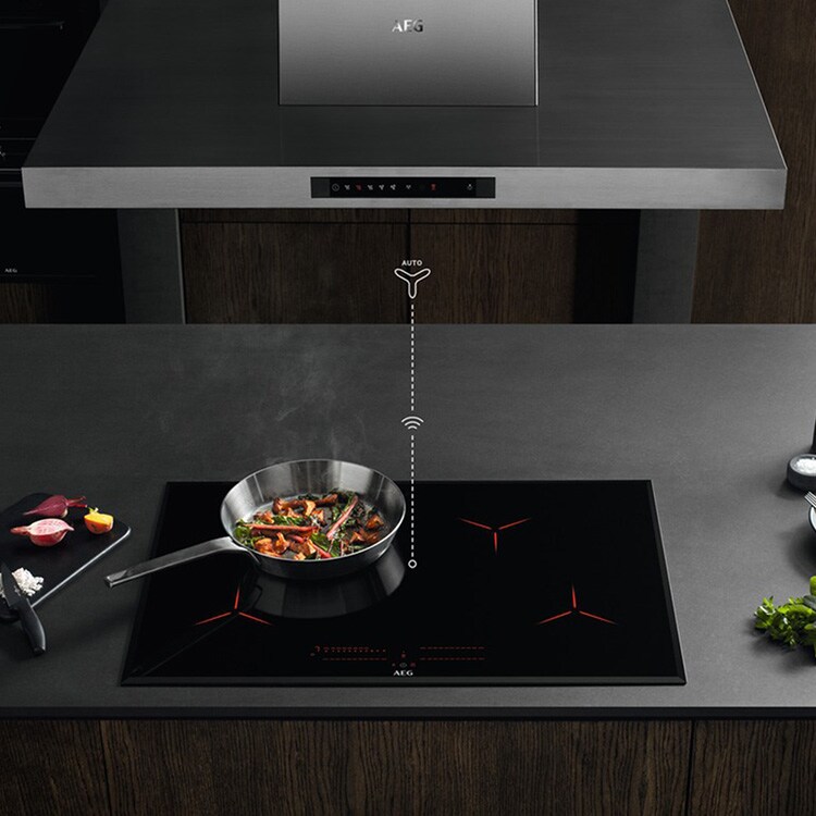 AEG Extractor Fan